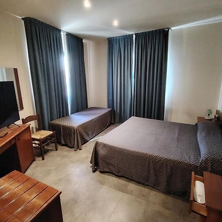 Albergo Centrale Trebaseleghe Екстериор снимка