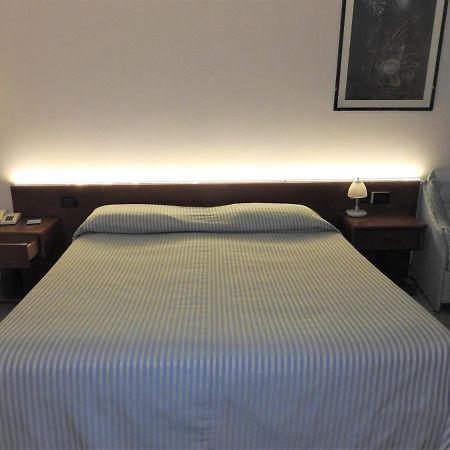 Albergo Centrale Trebaseleghe Екстериор снимка