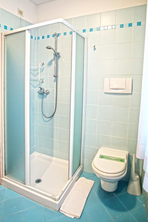 Albergo Centrale Trebaseleghe Екстериор снимка