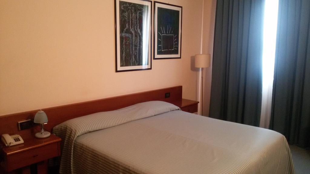 Albergo Centrale Trebaseleghe Стая снимка