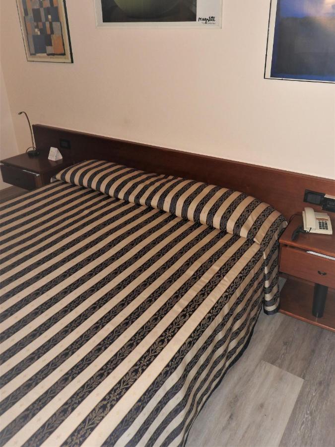 Albergo Centrale Trebaseleghe Екстериор снимка