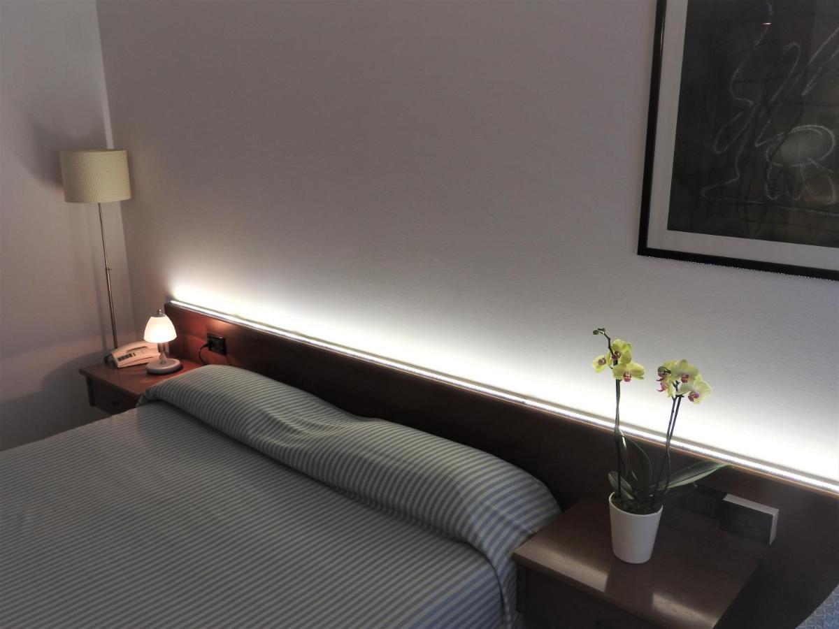 Albergo Centrale Trebaseleghe Екстериор снимка